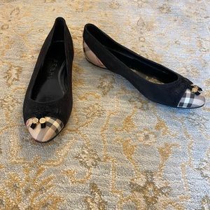 Burberry Black Suede Flats size 40.